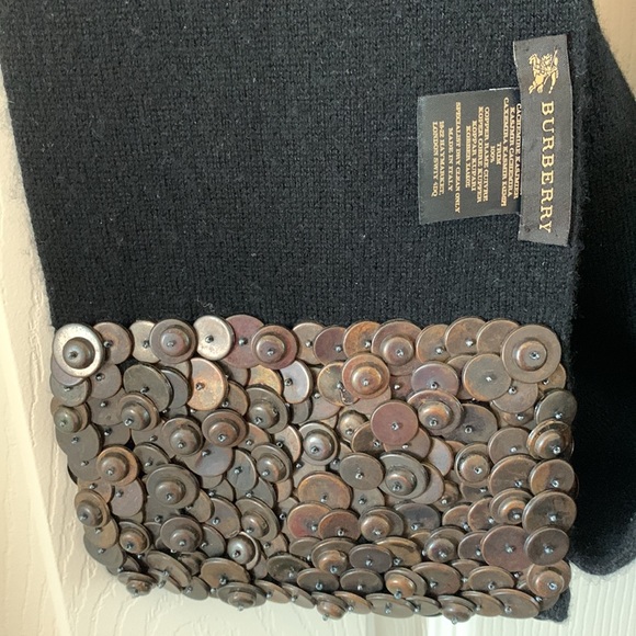 Burberry - Picture 2 of 3